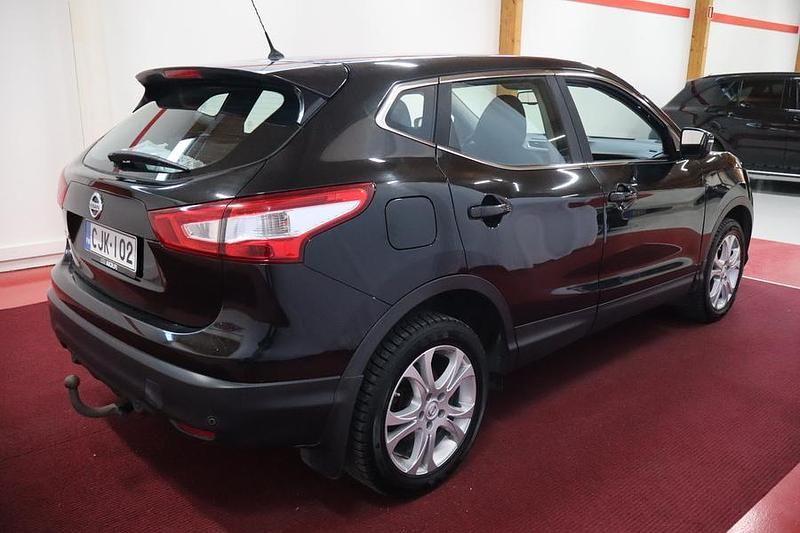 Käytetty Nissan Qashqai Acenta 131 HP (96 kW) 2014 Katumaasturi