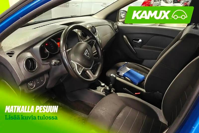Käytetty Dacia Sandero 90 HP (66 kW) 2017 Sininen Sedan
