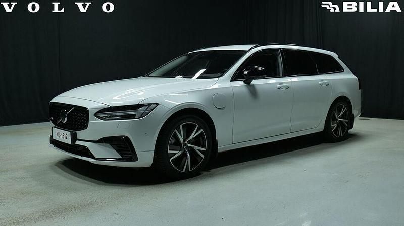 Käytetty 2025 Volvo V90 Plus Farmari | 49 300 € (Kallis) - Kuva 1/3