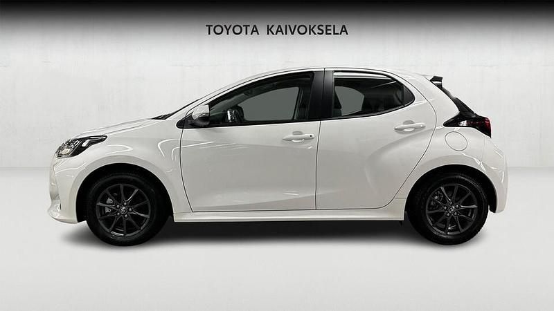 Käytetty Toyota Yaris Hybrid 116 HP (85 kW) 2025 Valkoinen Viistoperä