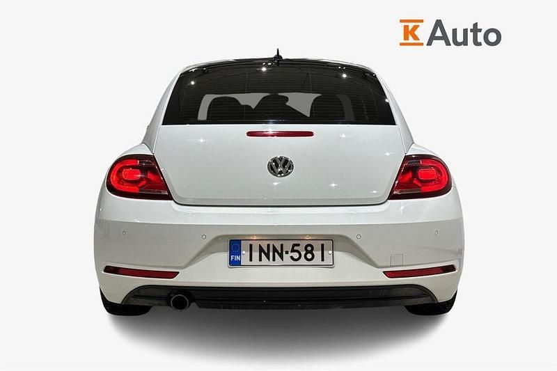 Käytetty VW Beetle Style 105 HP (77 kW) 2017 Valkoinen Viistoperä