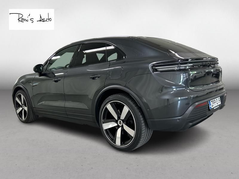 Käytetty Porsche Macan 300 kW (408 HP) 2025 Harmaa Katumaasturi