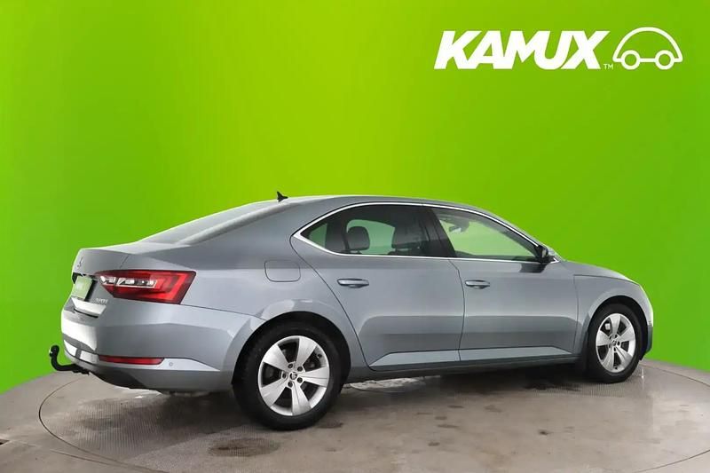 Käytetty Skoda Superb Style 204 HP (150 kW) 2018 Business grau metallic Viistoperä