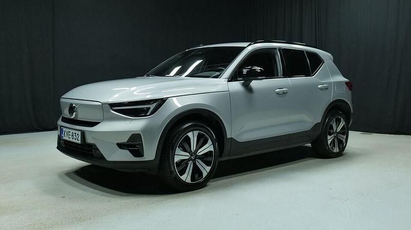 Harmaa Käytetty 2023 Volvo XC40 Plus Katumaasturi | 34 300 € (Perustarjous) - Kuva 1/3