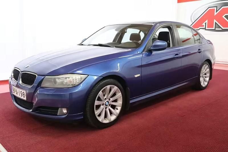 Käytetty 2011 BMW 320 Comfort Edition Sedan | 5 500 € (Perustarjous) - Kuva 1/4