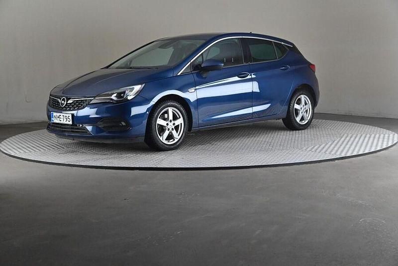Käytetty Opel Astra Innovation 146 HP (107 kW) 2021 Viistoperä