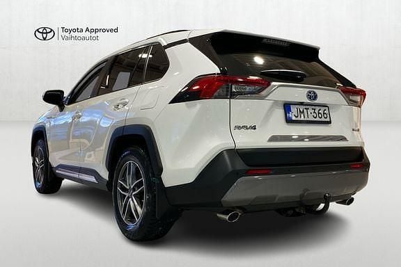 Käytetty Toyota RAV4 Active 219 HP (161 kW) 2019 Valkoinen Katumaasturi