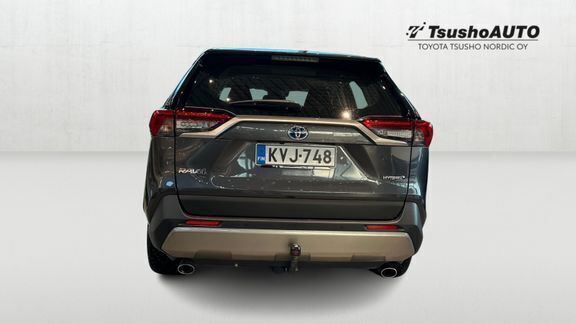 Käytetty Toyota RAV4 Edition 176 HP (129 kW) 2023 Harmaa Katumaasturi