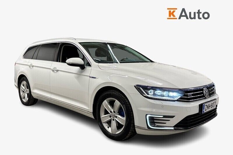 Valkoinen Käytetty 2018 VW Passat GTE Farmari | 13 800 € (Hyvä tarjous) - Kuva 1/4