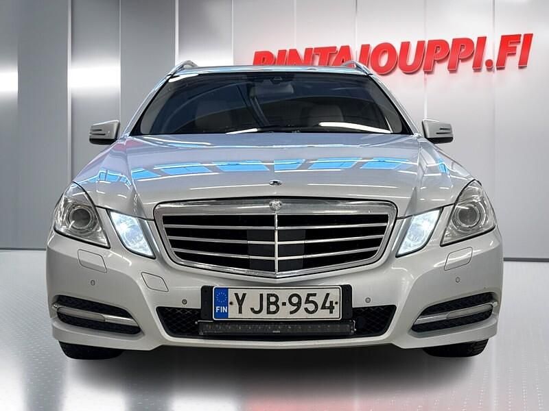Käytetty Mercedes E250 Business 204 HP (150 kW) 2012 Farmari