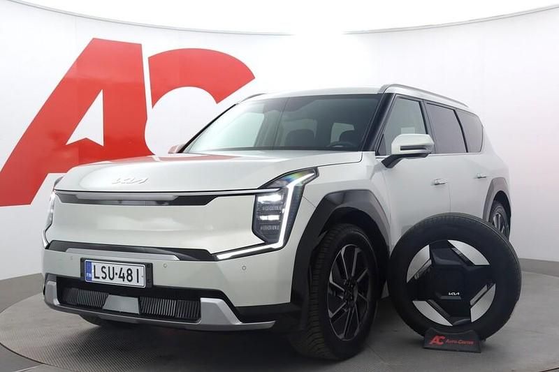 Käytetty 2024 Kia EV9 Katumaasturi | 63 480 € - Kuva 1/4