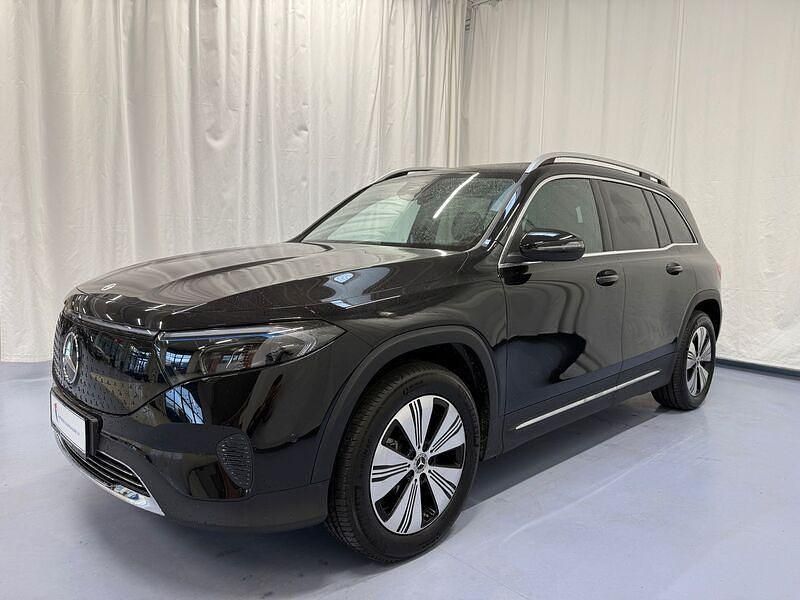 Käytetty Mercedes EQB300 169 kW (231 HP) 2024 Katumaasturi