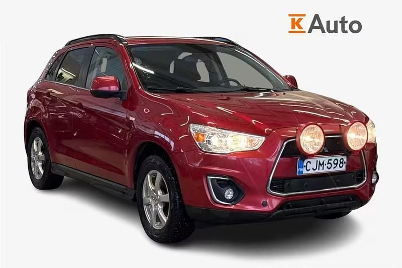 Käytetty Mitsubishi ASX Invite 116 HP (85 kW) 2014 Met. punainen Katumaasturi