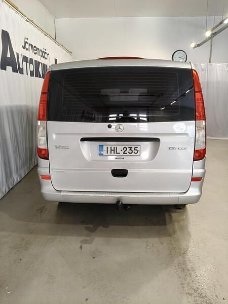 Käytetty Mercedes Vito 204 HP (150 kW) 2009 Hopea Van