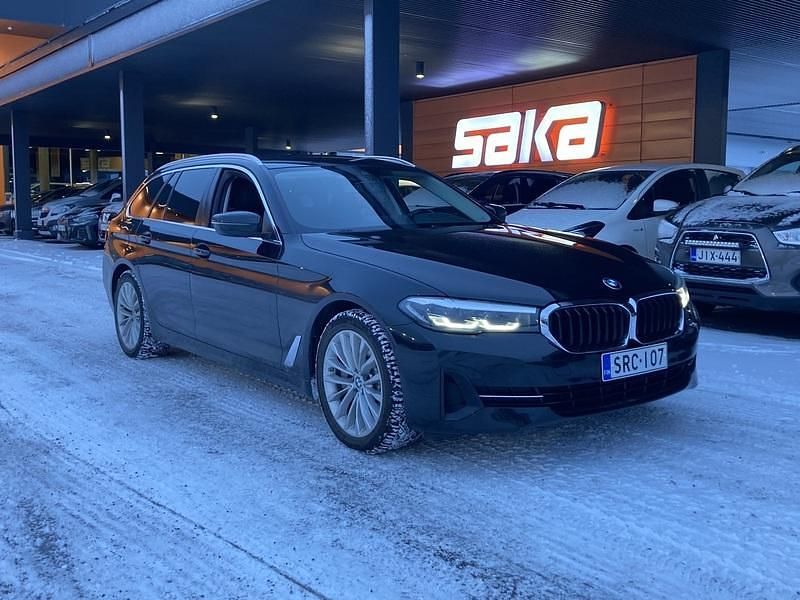 Käytetty 2021 BMW 530e M Sport Farmari | 30 900 € (Supertarjous) - Kuva 1/4