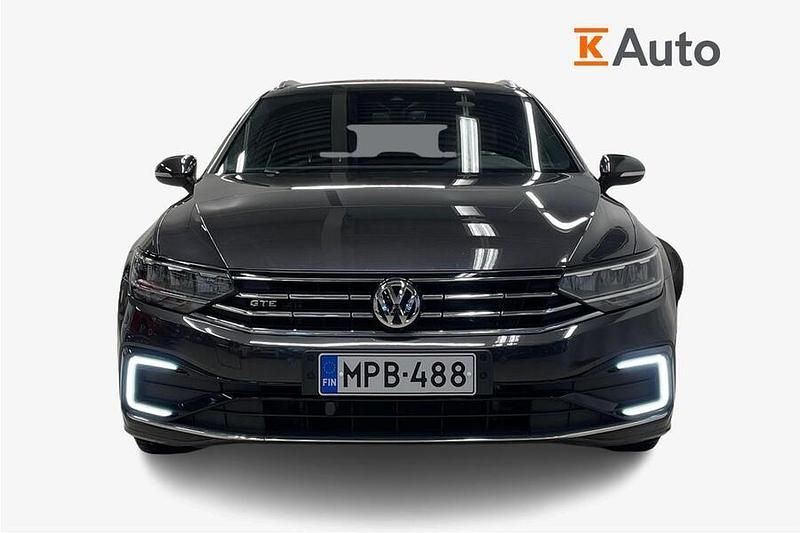 Käytetty VW Passat GTE 218 HP (160 kW) 2020 Harmaa Farmari