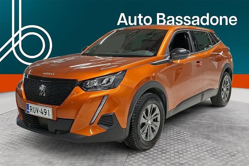 Käytetty Peugeot 2008 Active 131 HP (96 kW) 2023 Katumaasturi