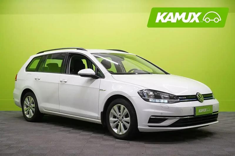 Käytetty VW Golf VII 110 HP (80 kW) 2018 Valkoinen Farmari