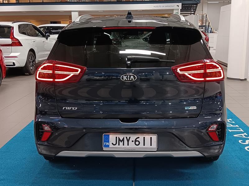 Käytetty Kia Niro Premium 140 HP (102 kW) 2020 Sininen Katumaasturi