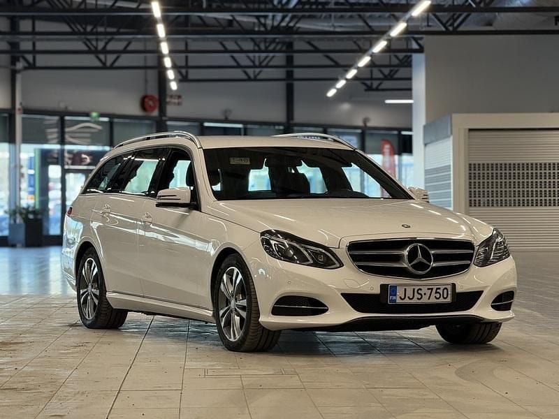 Käytetty Mercedes E220 Business 170 HP (125 kW) 2015 Farmari