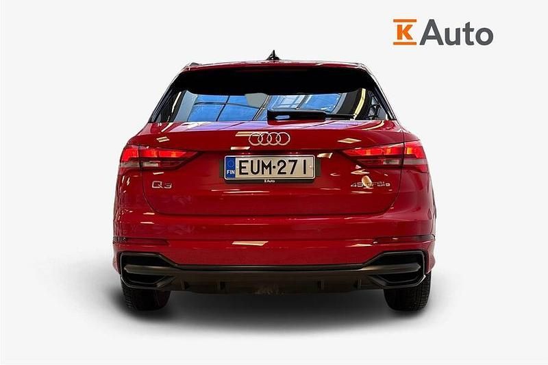 Käytetty Audi Q3 S-Line 245 HP (180 kW) 2022 Punainen Katumaasturi
