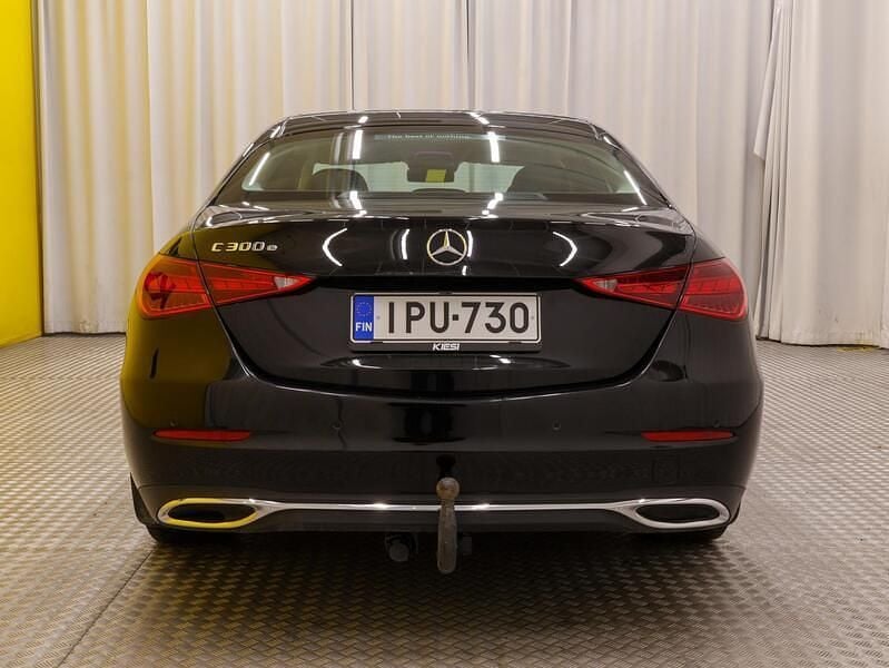 Käytetty Mercedes C300e Avantgarde 204 HP (150 kW) 2022 Sedan