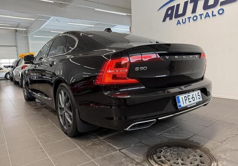 Käytetty Volvo S90 Inscription 320 HP (235 kW) 2018 Musta Sedan