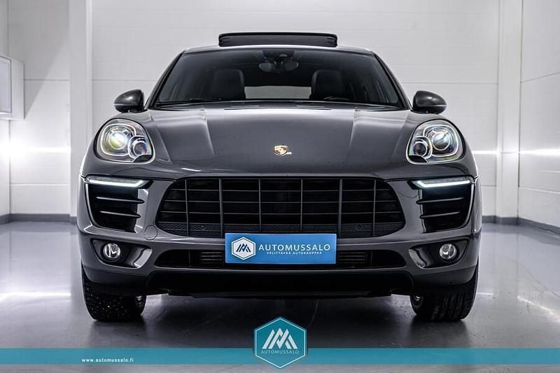 Käytetty Porsche Macan S Sport 250 HP (183 kW) 2014 Katumaasturi