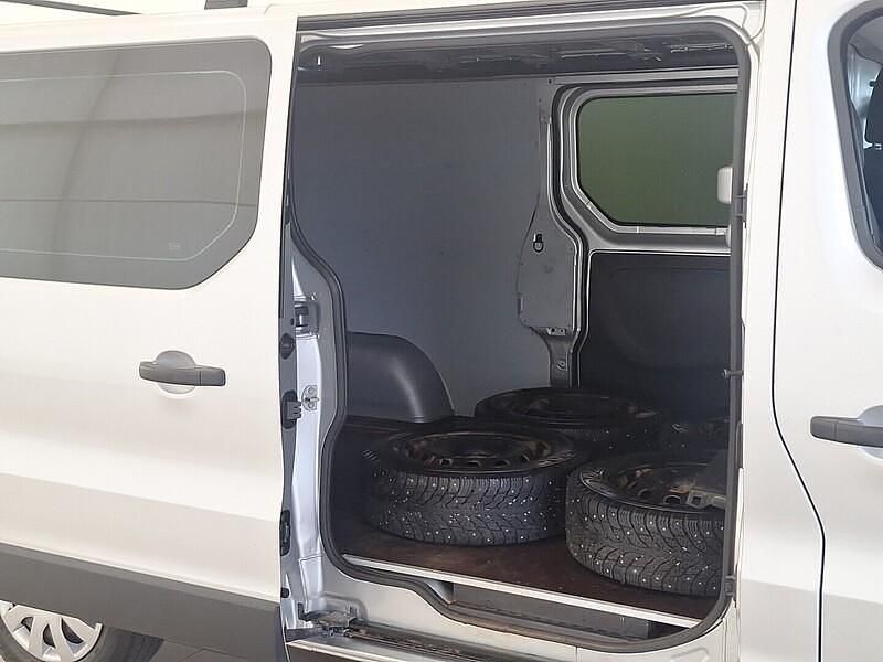 Käytetty Opel Vivaro Edition 125 HP (91 kW) 2019 Harmaa Tila-auto