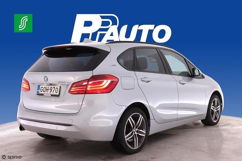 Käytetty BMW 225 Active Tourer Sport Line 224 HP (164 kW) 2017 Tila-auto
