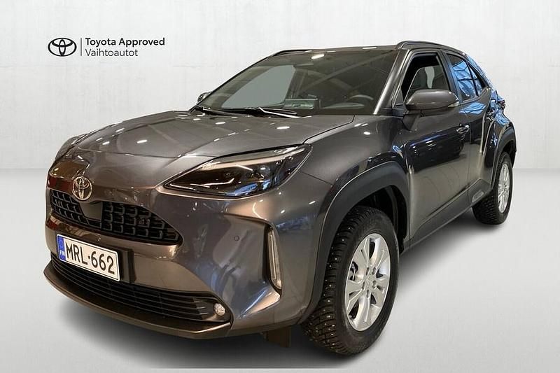 1g3 / 20 Käytetty 2025 Toyota Yaris Cross Plus Katumaasturi | 31 990 € - Kuva 1/4