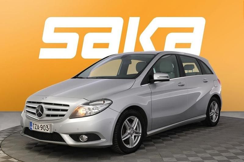 Käytetty Mercedes B180 109 HP (80 kW) 2014 Tila-auto