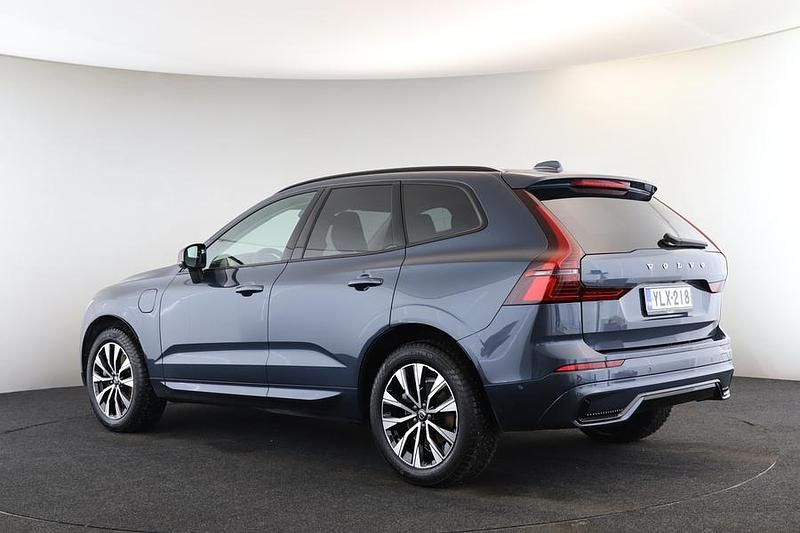 Käytetty Volvo XC60 Plus 350 HP (257 kW) 2023 Sininen Katumaasturi