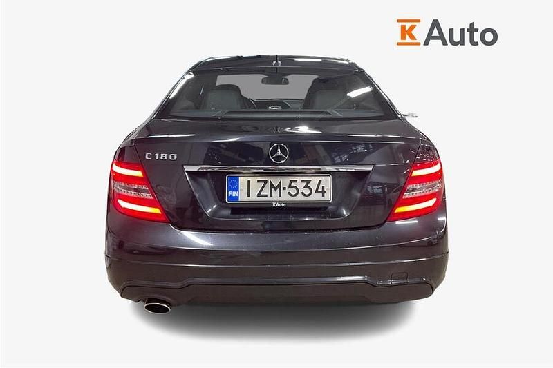 Käytetty Mercedes C180 AMG line 156 HP (114 kW) 2012 Musta Coupe - kaksiovinen