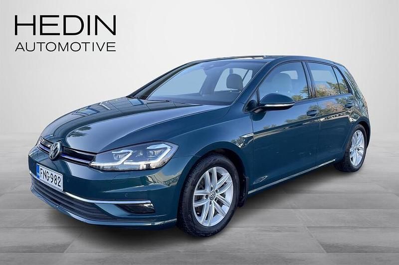 Vihreä Käytetty 2018 VW Golf VII Highline Viistoperä | 18 800 € (Perustarjous) - Kuva 1/4