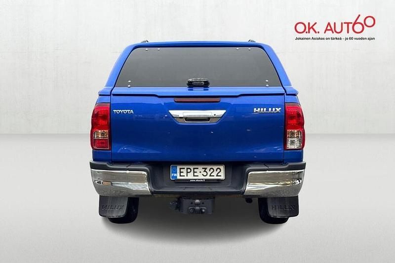 Käytetty Toyota HiLux Active 150 HP (110 kW) 2018 Sininen Nouto