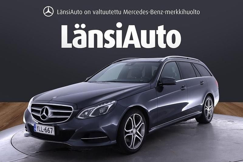 Harmaa Käytetty 2016 Mercedes E220 Business Farmari | 22 790 € (Perustarjous) - Kuva 1/1