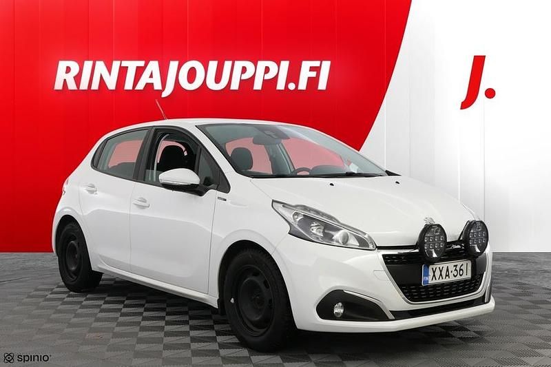 Valkoinen Käytetty 2019 Peugeot 208 Signature Sky Viistoperä | 6 700 € (Hyvä tarjous) - Kuva 1/3