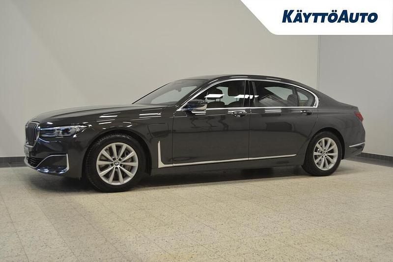 Käytetty BMW 745e Comfort Edition 286 HP (210 kW) 2019 Harmaa Sedan