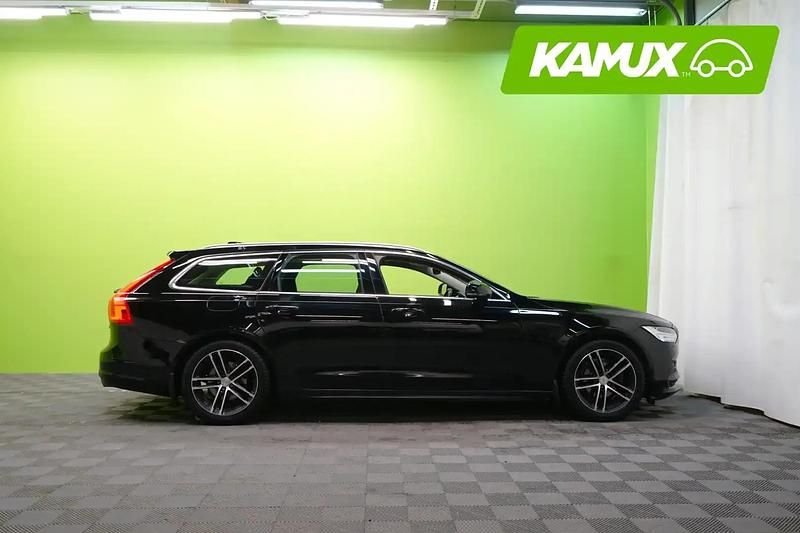 Käytetty Volvo V90 Momentum 150 HP (110 kW) 2020 Musta Farmari