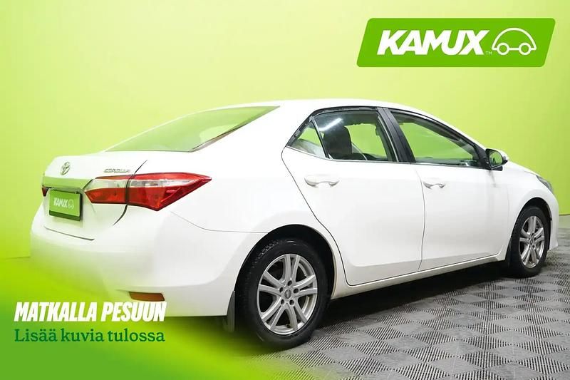 Käytetty Toyota Corolla Active 132 HP (97 kW) 2015 Valkoinen Sedan