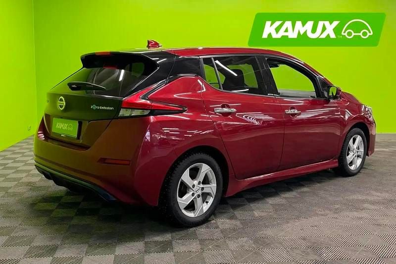 Käytetty Nissan Leaf 360º 110 kW (150 HP) 2022 Punainen Viistoperä