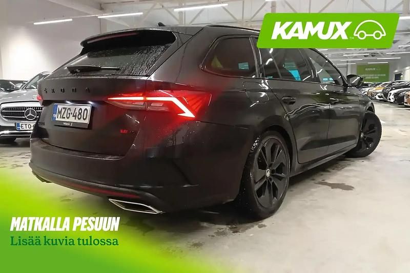Käytetty Skoda Octavia RS 200 HP (147 kW) 2021 Musta Farmari