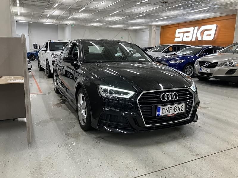 Käytetty Audi A3 Business 116 HP (85 kW) 2019 Sedan