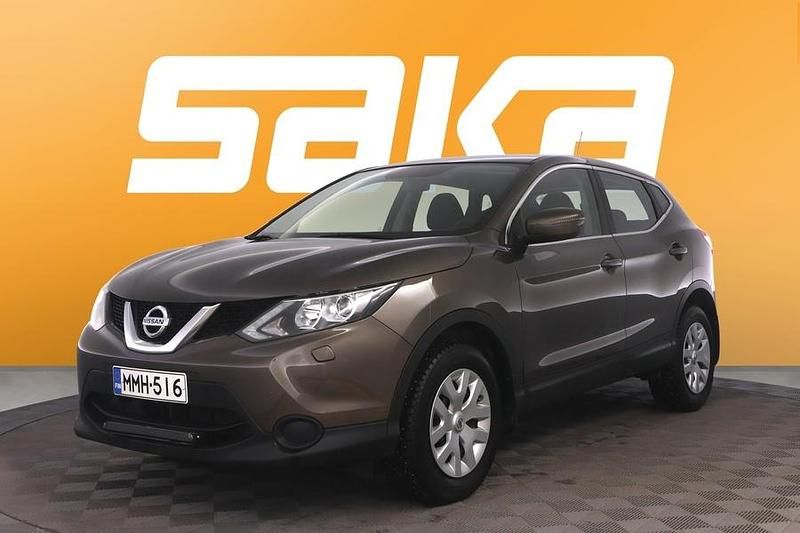 Käytetty Nissan Qashqai Visia 116 HP (85 kW) 2015 Katumaasturi