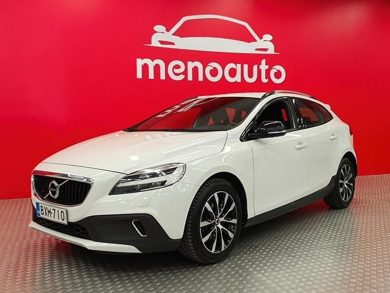 Käytetty Volvo V40 Business Edition 152 HP (111 kW) 2019 Viistoperä