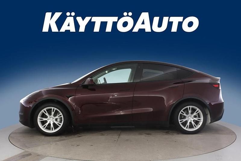 Käytetty Tesla Model Y 258 kW (351 HP) 2023 Musta Katumaasturi