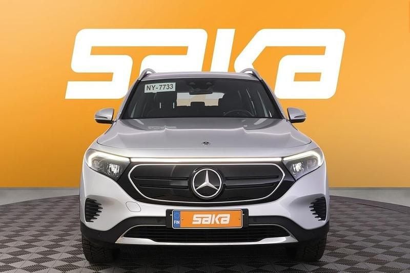Käytetty Mercedes EQB300 Business 167 kW (228 HP) 2023 Katumaasturi