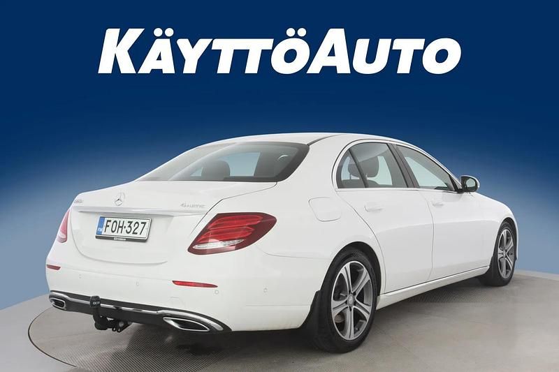 Käytetty Mercedes E220 Business 194 HP (142 kW) 2017 Valkoinen Sedan