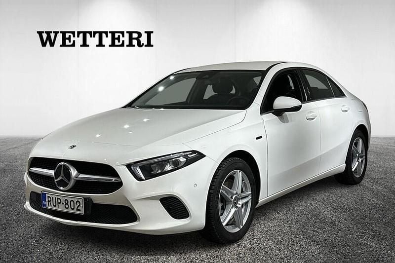 Käytetty Mercedes A250 Business 160 HP (117 kW) 2021 Valkoinen Sedan